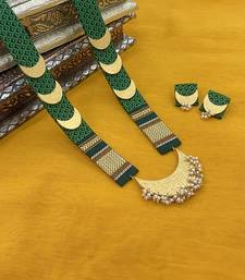 Green chandracor, long necklace
