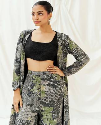 Black embroidered crepe jacket set 3