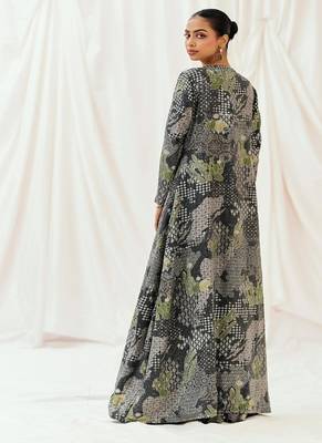 Black embroidered crepe jacket set 5