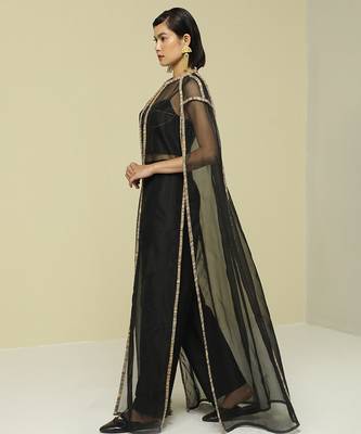 Black plain silk cape set 4