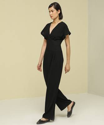 Black plain crepe jumpsuit 4
