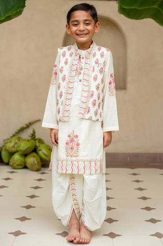 White cotton printed kurta dhoti and jacket for boys