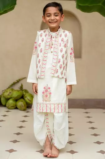 White cotton printed kurta dhoti and jacket for boys