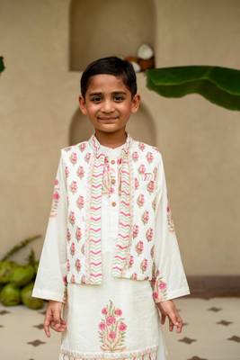White cotton printed kurta dhoti and jacket for boys 4