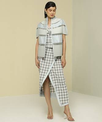 White plain silk jacket set 1