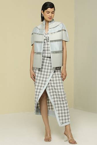 White plain silk jacket set