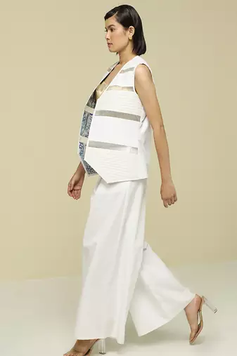 White plain cotton skirt set