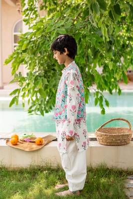 White cotton printed kurta dhoti and jacket for boys 2
