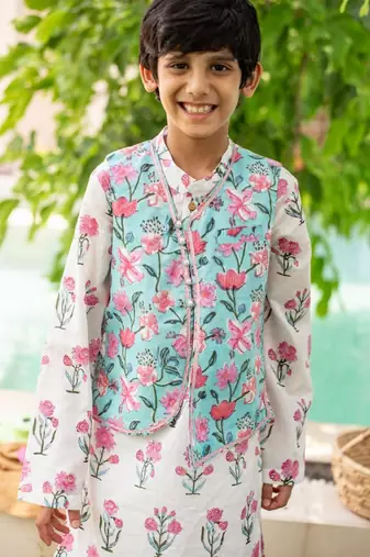 White cotton printed kurta dhoti and jacket for boys