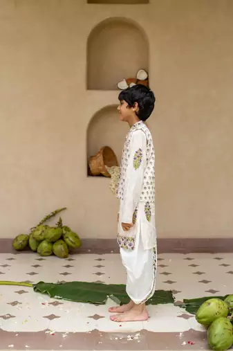White cotton printed kurta dhoti and jacket for boys