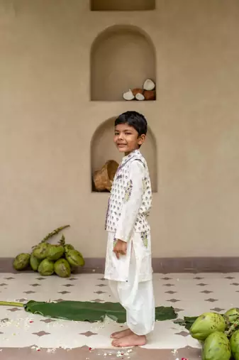 White cotton printed kurta dhoti and jacket for boys