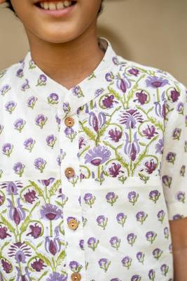 White cotton printed shirt for boys 5