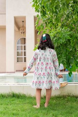 White cotton printed dress for girls 3
