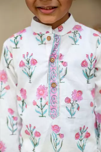 Pink cotton printed kurta pajama for boys