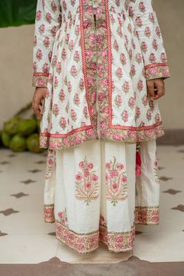 White cotton printed top and skirt for girls 5