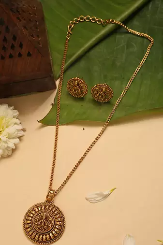 Gold plated temple pendant necklace set
