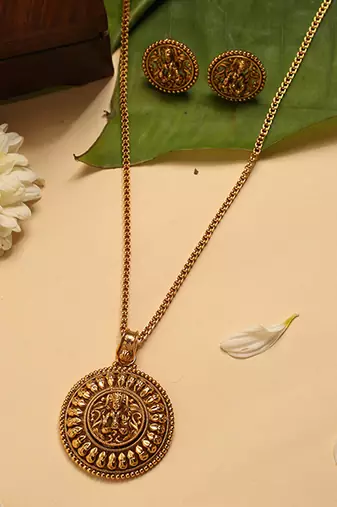 Gold plated temple pendant necklace set