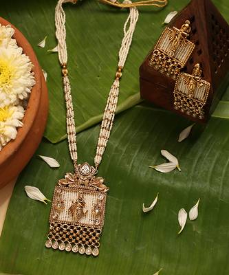 Gold plated pearl temple necklace set 5