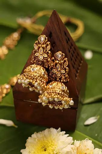 Gold plated temple necklace set