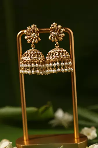 Gold plated pearl temple necklace set