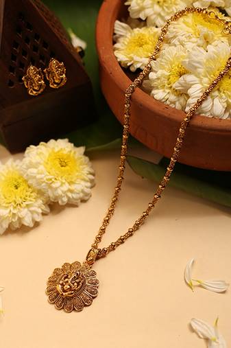 Gold plated temple pendant necklace set