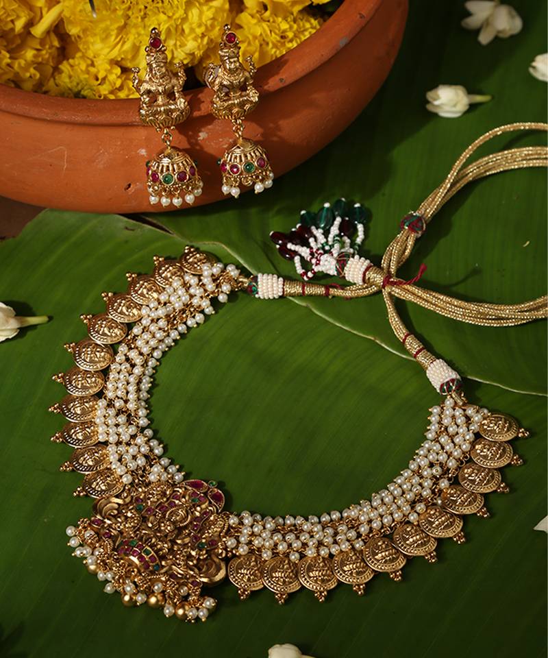 Gold plated multicolor temple pearl necklace set