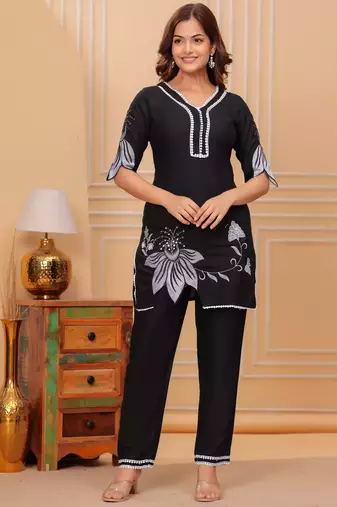 Aaysa Embroidered Tunic With Trousers Co-Ords