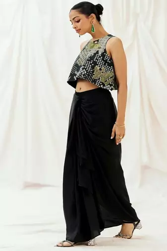 Black plain crepe co ord set
