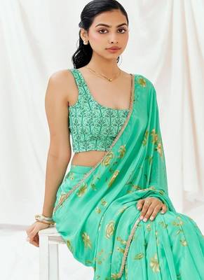 Turquoise floral printed crepe saree 3