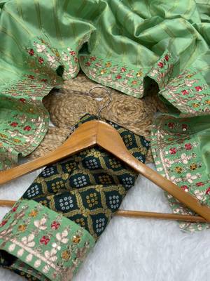 Green Color Premium Banarasi Silk blend with Rich Zari Weaving 3