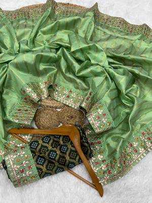 Green Color Premium Banarasi Silk blend with Rich Zari Weaving 4