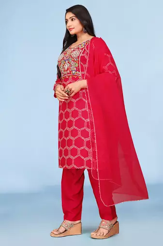 Red viscose print dola with handwork kurta set