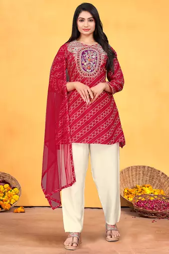 Red viscose print dola with handwork kurta set