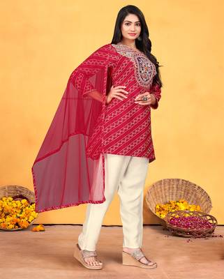 Red viscose print dola with handwork kurta set 2