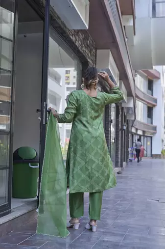 Green viscose print dola with handwork kurta set