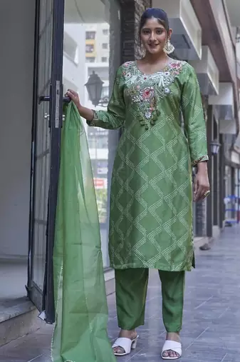 Green viscose print dola with handwork kurta set