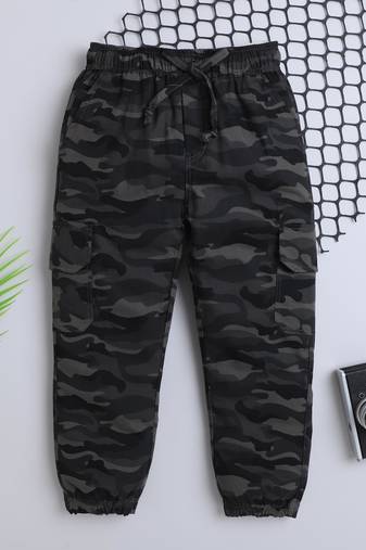 Grey cotton printed jogger for boys