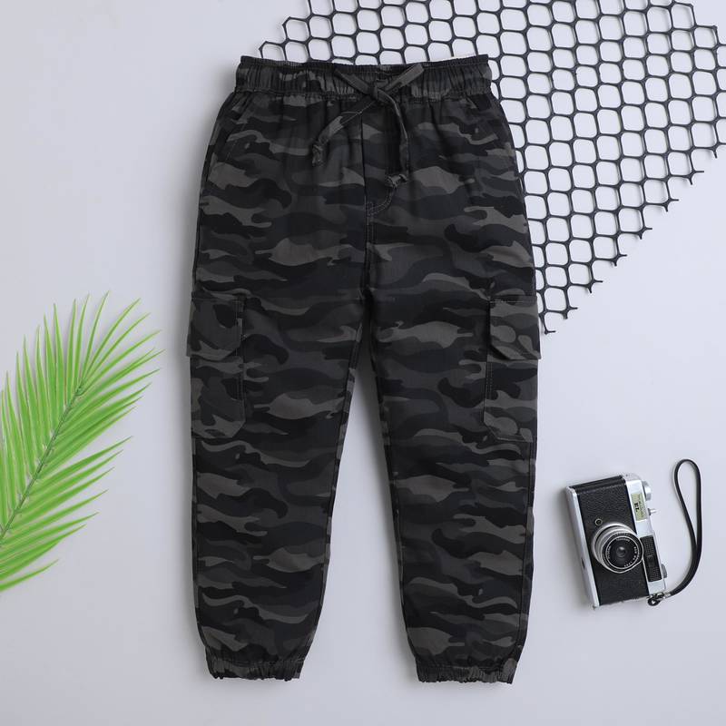 Grey cotton printed jogger for boys