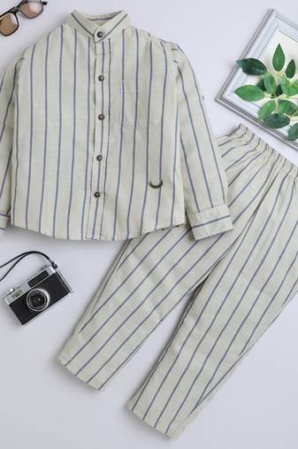 Blue cotton printed shirt and pant set for boys