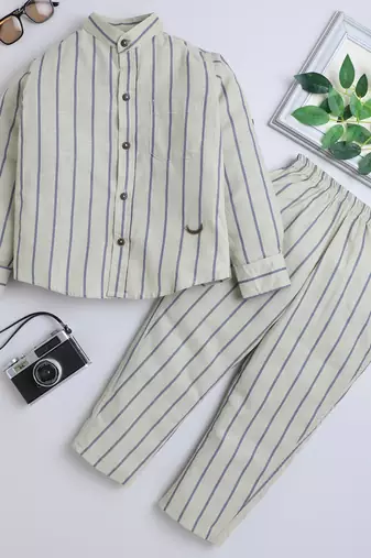 Blue cotton printed shirt and pant set for boys