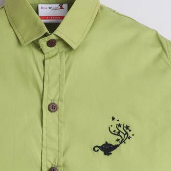 Green cotton woven shirt and pant set for boys 3