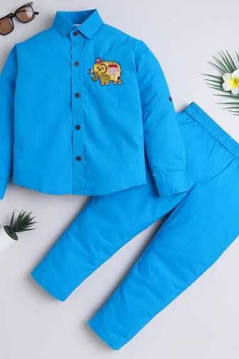 Blue cotton woven shirt and pant set for boys