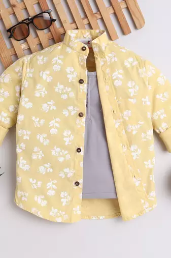 Yellow cotton woven shirt for boys