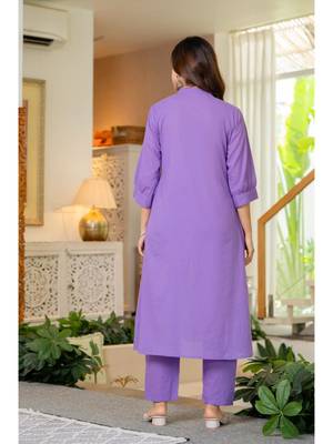 Women Ethnic Embroidery  Cotton Kurta with Trouser 2