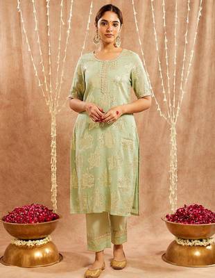 Green embroidered cotton kurta set 1