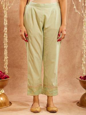 Green embroidered cotton kurta set 4
