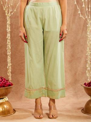 Green embroidered cotton kurta set 5