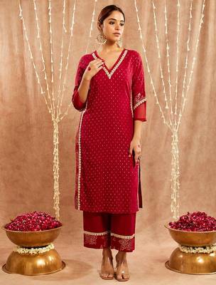Maroon embroidered cotton kurta set 1