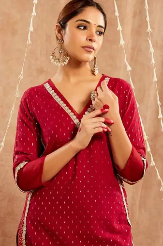 Maroon embroidered cotton kurta set