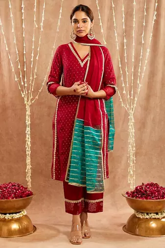 Maroon embroidered cotton kurta set